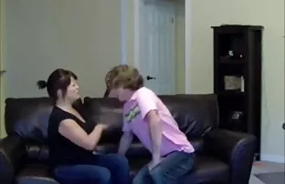 ნამდვილი ტრიო ესპანეთის მამა, დედა და ქალიშვილი