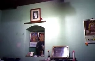 ქალიშვილი კარგავს ქალწულობას თავისი ძმისა და მამისთვის