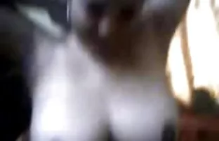 მისი მეუღლე და მისი ძმა, რომელთანაც საყვარელო იყო, ქალბატონია საწოლში!