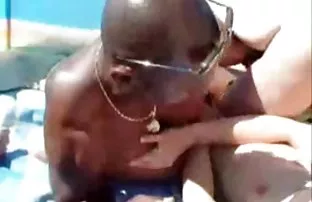 ჟორდი ბიჭი დიკთან მისი შეყვარებული