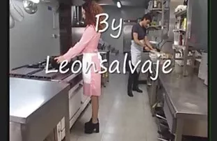 მასწავლებელმა და სტუდენტმა გააშუქეს სტუდენტის წინ