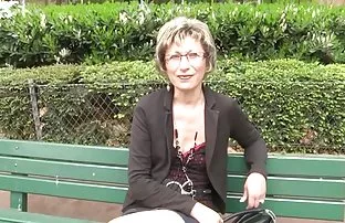 ეს არის კარგი ეროტიული მასაჟი გოგონა ადიდებული სიამოვნებით!