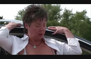 ნინოფომანა ბიჭი პატარა